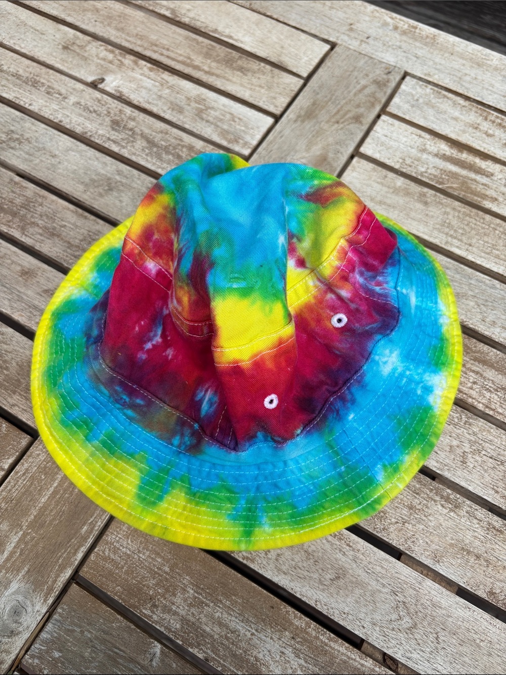 cameo Kids Tie-Dye Bucket Hat in Blue, Yellow, Red